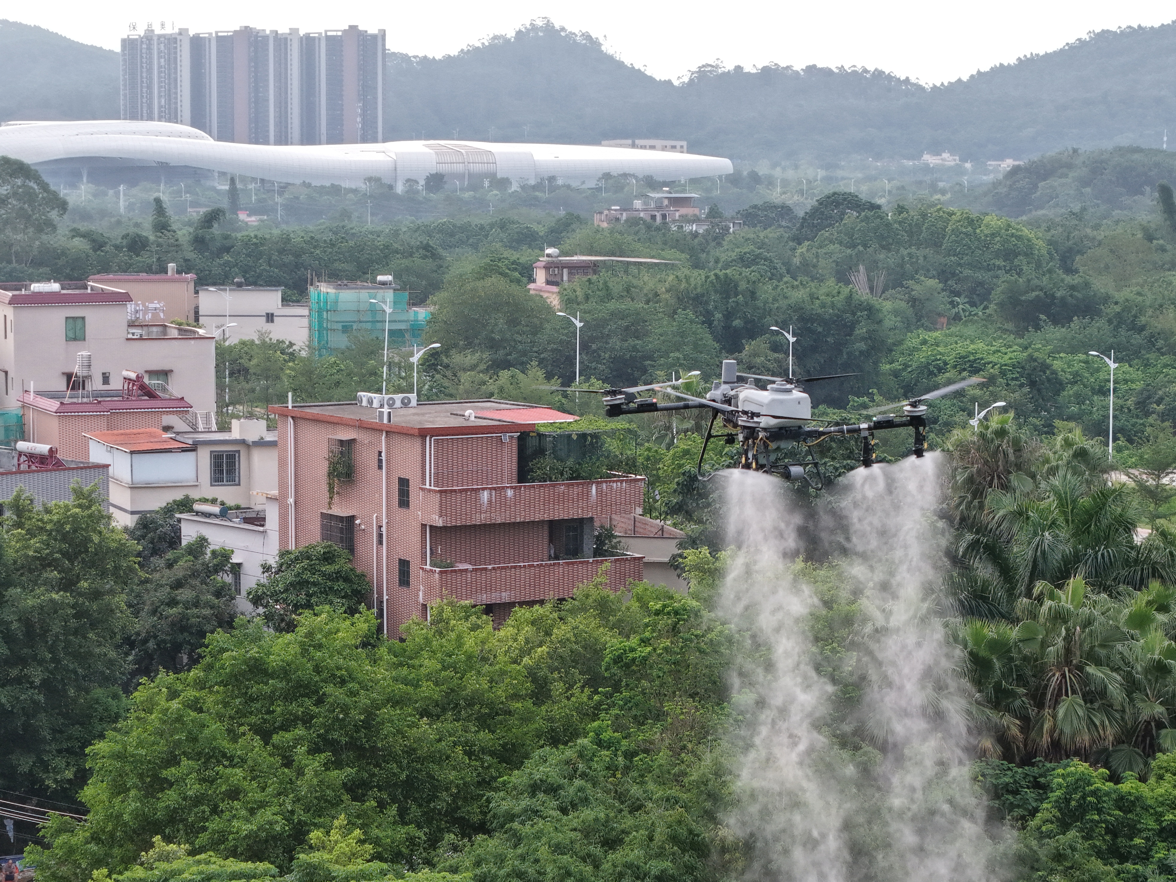 無(wú)人機(jī)消殺1.jpg
